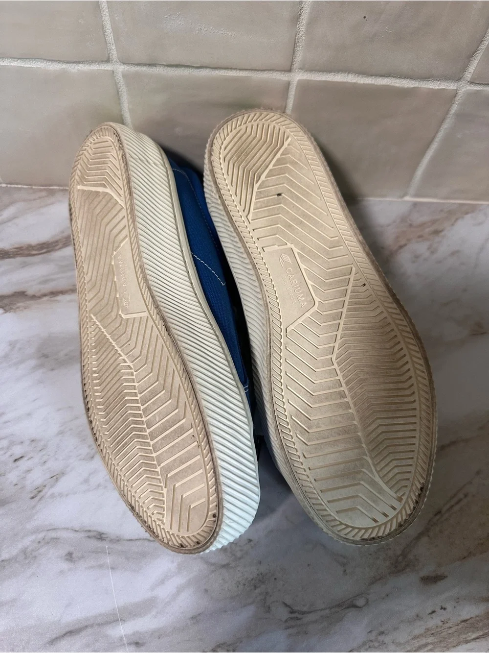 Cariuma oca low